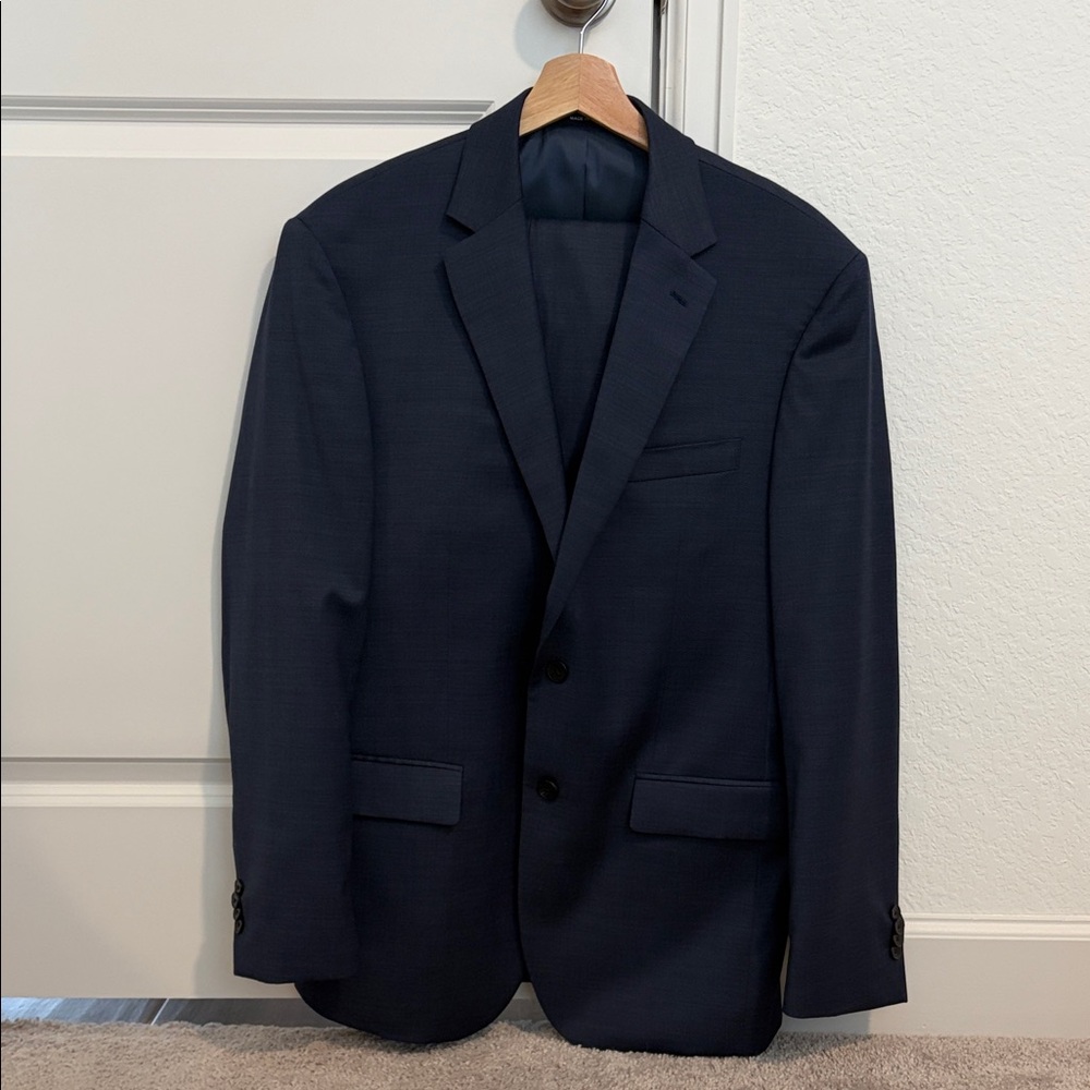 Kenneth Cole 2-piece Awearness Navy Suit 40R and 32/30 pants